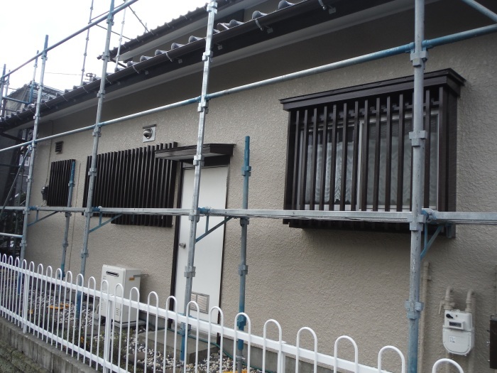 屋根、外壁塗り替えとメンテナンス ~ 細かい箇所の仕上げ。 _d0165368_03295634.jpg