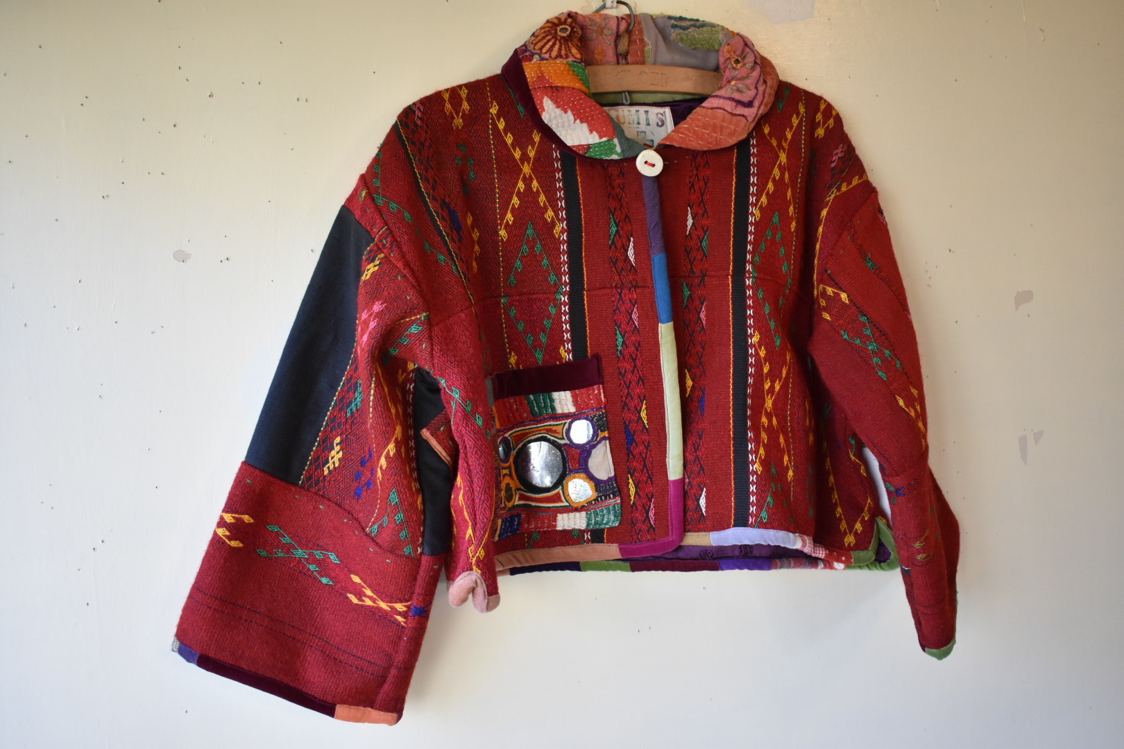 早川ユミさんのちくちくジャケット＆麻メオ族農民服 : 器