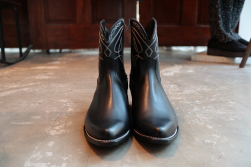 The Letters : WESTERN EMBROIDERY SIDE ZIP BOOTS - SADDLE