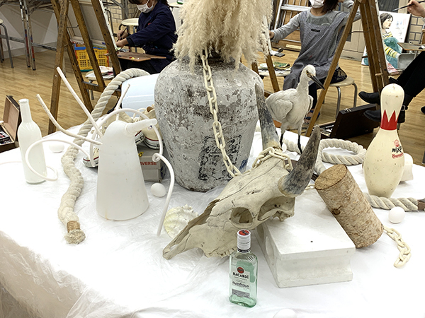 油絵 白い静物 造形ジュニアこども絵画教室ブログ