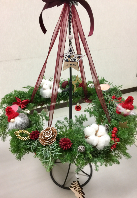 年クリスマスアレンジ フライングリース お花は幸せの贈りもの Sweet Lees