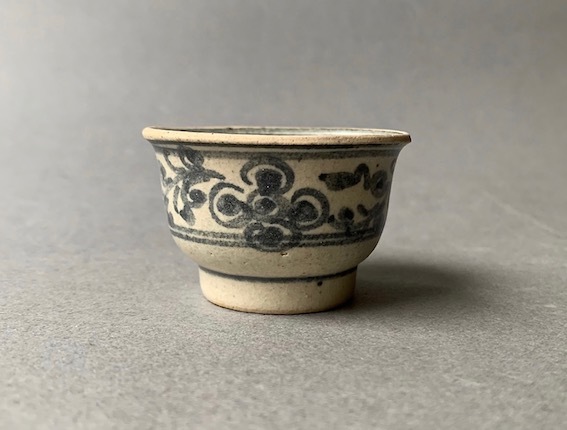骨董品 時代物 青華染付 安南盃 酒盃 箱付き 安南染付盃と見立て盃 : Muntkidy