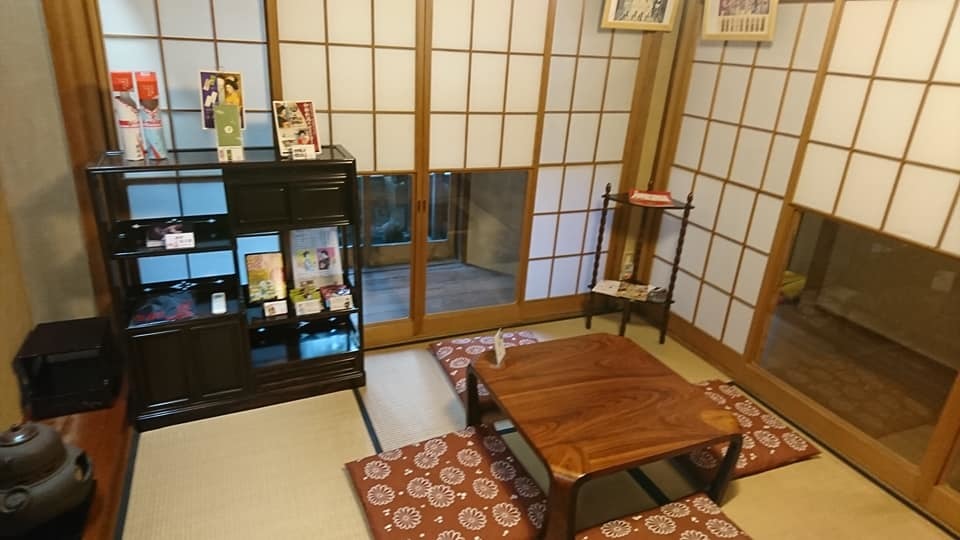 後藤苺瑚さんおめでとうございます! &チラシ、古町芸妓さんなどなど。_e0046190_18115484.jpg