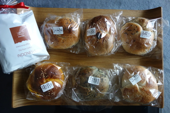 ヴィヴァンさんのベーグルとsola coffeeさんのコーヒー_e0230011_17031194.jpg
