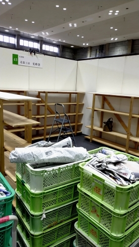今年最後の展示会へ_d0195183_00035362.jpg