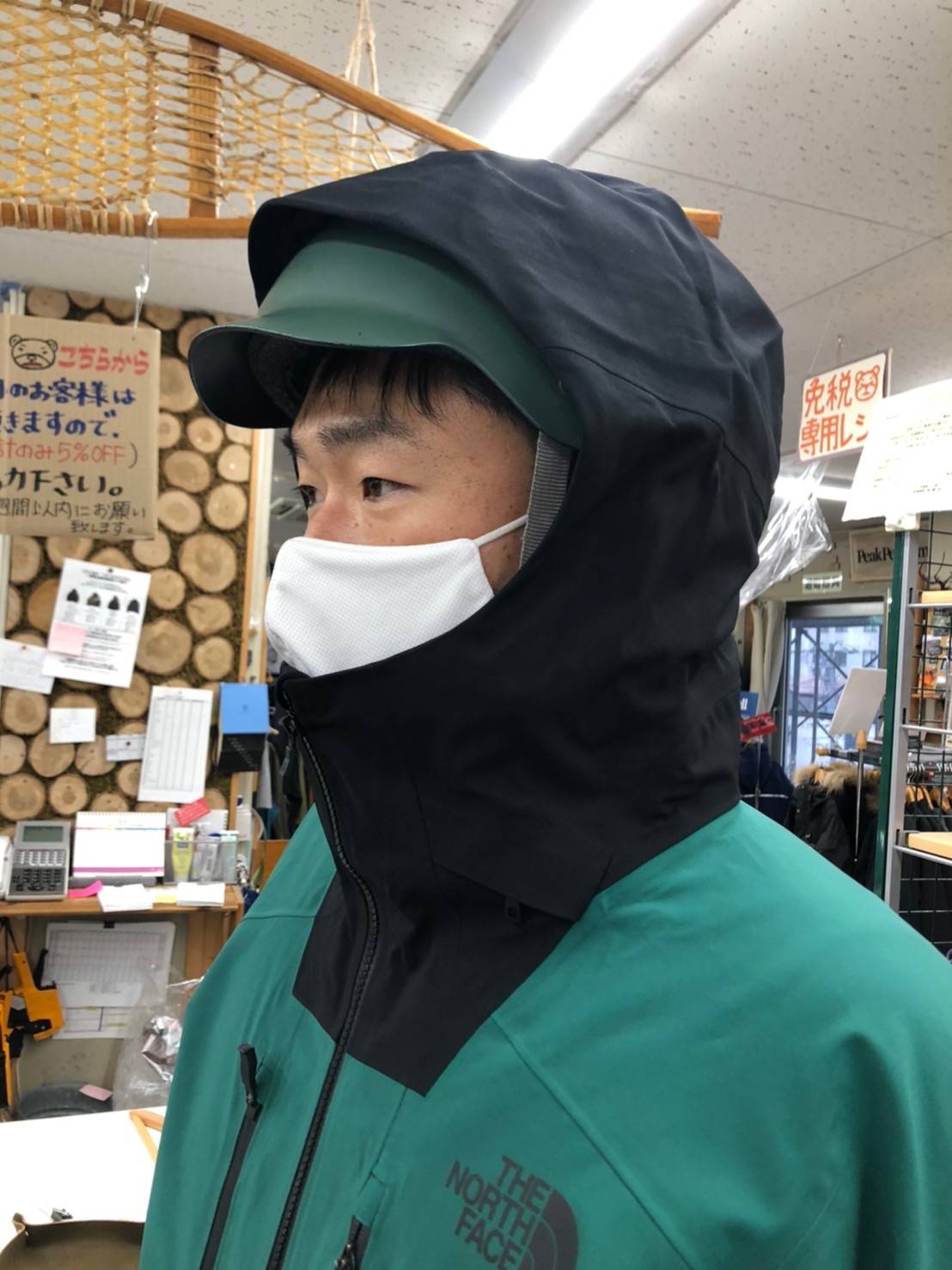 バックカントリー用ジャケットの選び方いろいろ。フード編 バックカントリー用ジャケットの選び方いろいろ。フード編