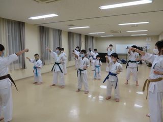 土曜日空手 宮の沢教室 八軒教室_c0118332_21373101.jpg