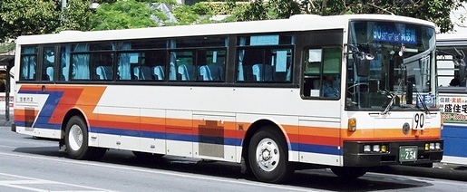 琉球バスの富士7E・7B　自社発注車_e0030537_22464761.jpg