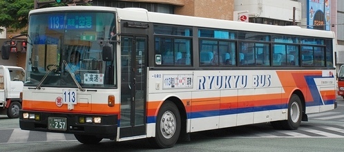 琉球バスの富士7E・7B　自社発注車_e0030537_22464894.jpg