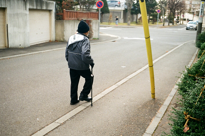杖を突く老人たち 照片画廊 杖を突く老人たち 照片画廊