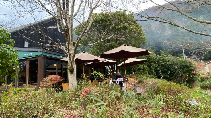 〜金鱗湖に面したテラス席が最高〜 CAFE LA RUCHE(カフェラリューシュ)_b0063958_07161770.jpg
