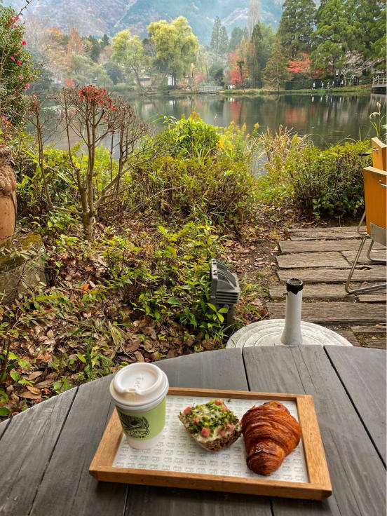 〜金鱗湖に面したテラス席が最高〜 CAFE LA RUCHE(カフェラリューシュ)_b0063958_07162233.jpg