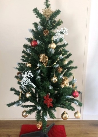クリスマスツリーを出した 今日の服 晴れ好き女の衣生活メモ クリスマスツリーを出した 今日の服 晴れ好き女の衣生活メモ