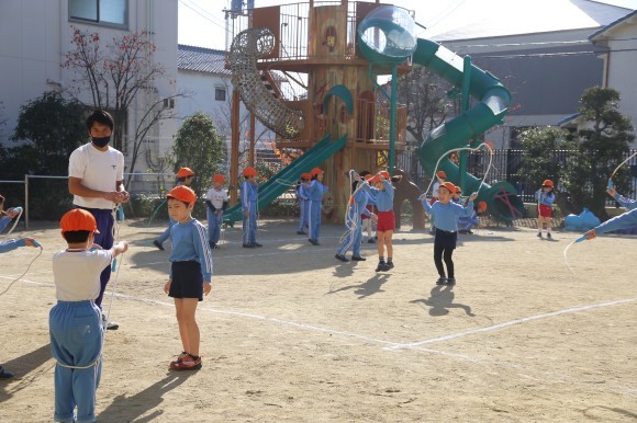 目標に向かって頑張るぞ 鳳幼稚園 目標に向かって頑張るぞ 鳳幼稚園