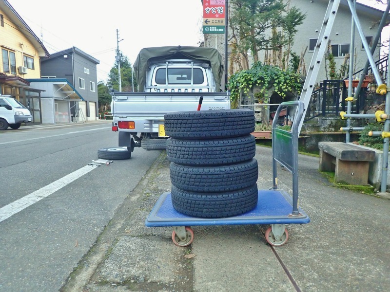 軽トラ君のタイヤ交換_c0336902_19375785.jpg