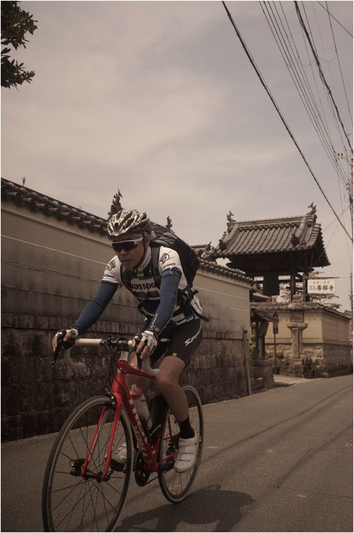 2203 カタストロフィー(2020年4月27日ズマロン35mmF3.5奈良帯解で広角美を発揮し)多事多難_b0226423_22182739.jpg
