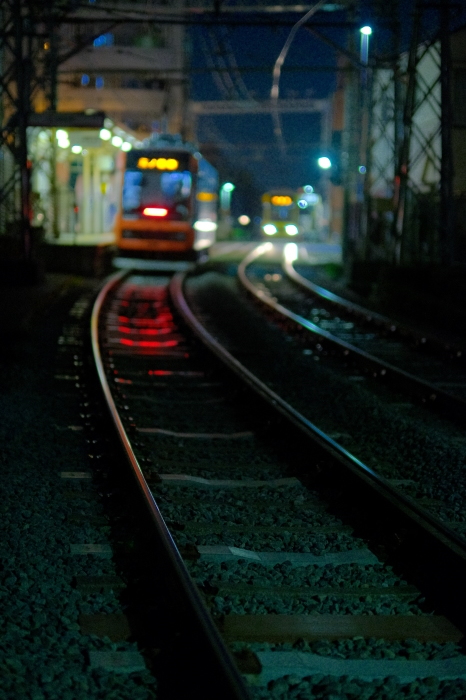 夜鉄 by FUJIFILM XT4+FUJINON XF50mm/1.0_f0050534_07100353.jpg