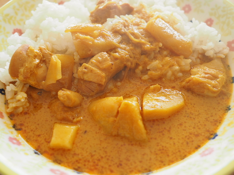 【レトルトカレー食べ比べ㉙】ヤマモリ「タイカレー イエロー」～ナンプラーが隠し味_b0008655_23542645.jpg