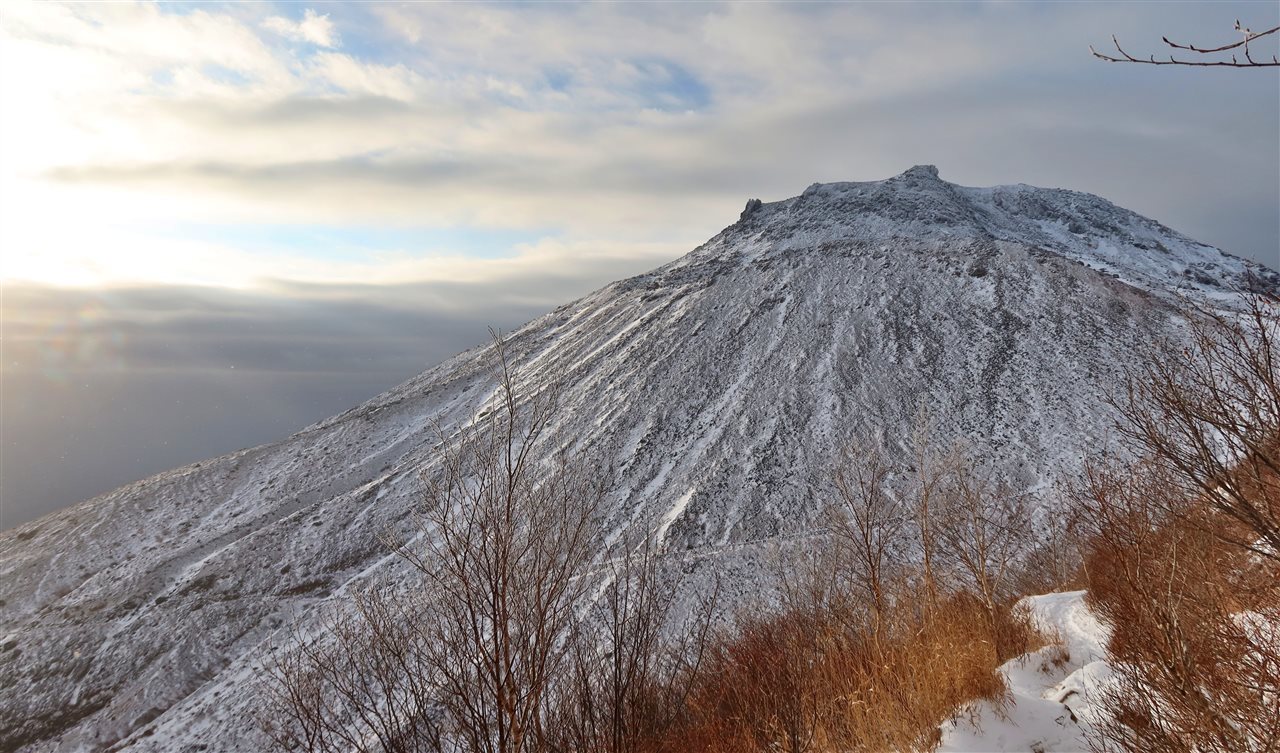 那須岳 白と黒の世界の中で わずかに青空を見た 12 05 Mmm My Mountain Memories 那須岳 白と黒の世界の中で わずかに青空を見た 12 05 Mmm My Mountain Memories