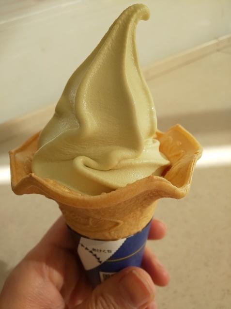 アイスクリーム大好き ミニストップ ピスタチオソフトクリーム 食品ロス削減料理研究家ブログ行長万里 日本全国 美味しい話