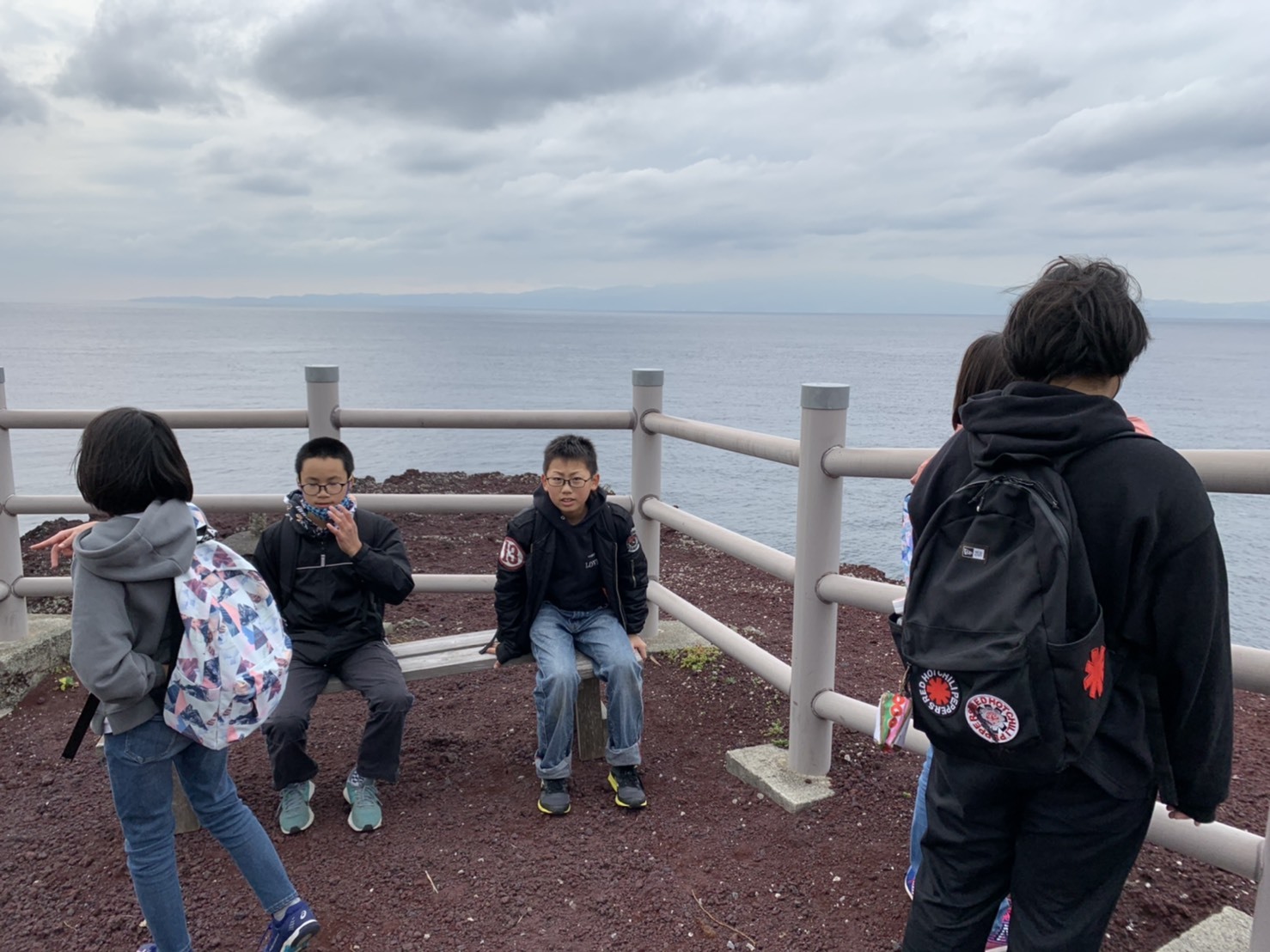 2日目午後 班別行動 6年移動教室 大島町立つつじ小学校 2日目午後 班別行動 6年移動教室 大島町立つつじ小学校