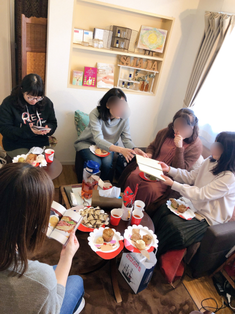 すごいお茶会を開催しました!アロマカードからのメッセージ_f0140145_16014590.jpg