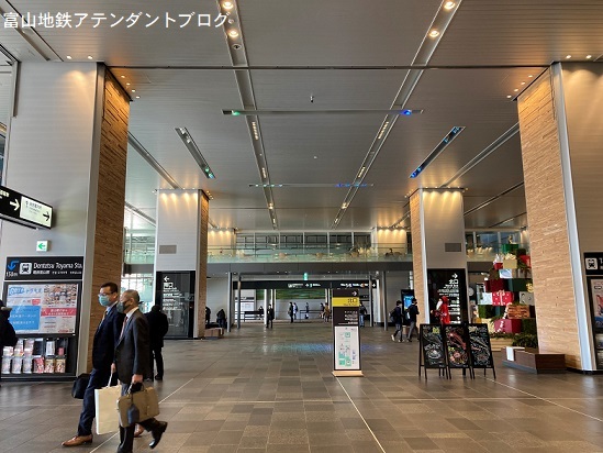 新幹線改札口から電鉄富山駅までの行き方_a0243562_13063120.jpg