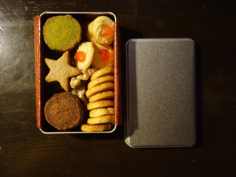 クッキー缶 追加店頭販売中です 喫茶つばらつばらでございます クッキー缶 追加店頭販売中です 喫茶つばらつばらでございます