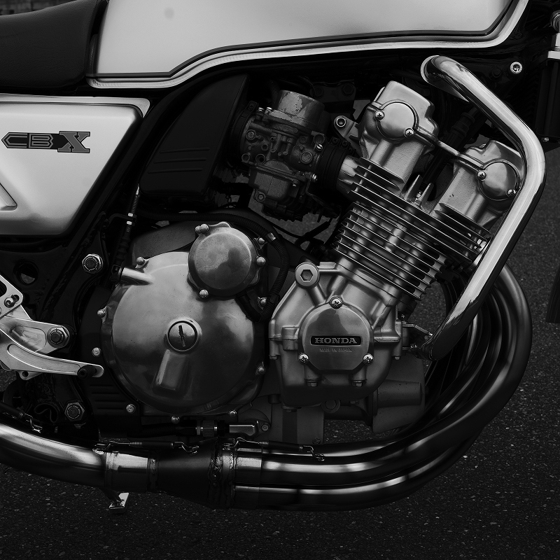 Katachi HONDA CBX 空冷6気筒_f0050534_08095127.jpg