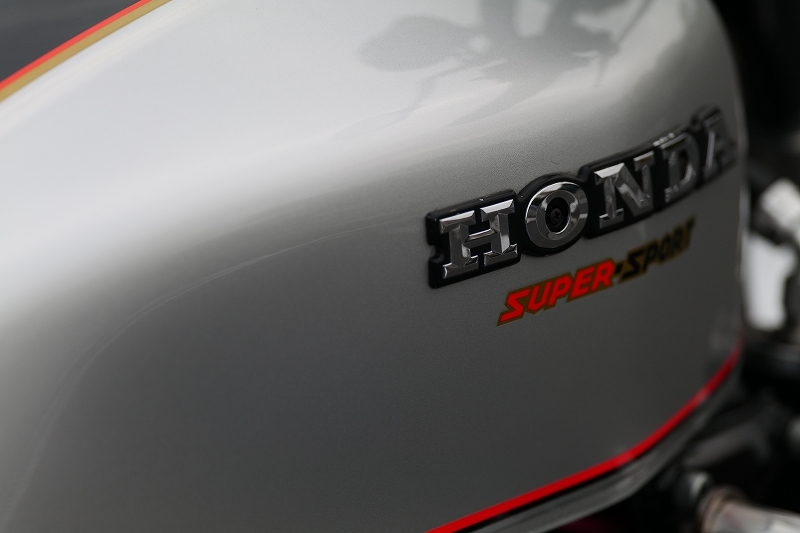 Katachi HONDA CBX 空冷6気筒_f0050534_08100635.jpg