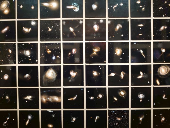 Genesis　　ハッブル宇宙望遠鏡　写真展_f0050534_16175011.jpg