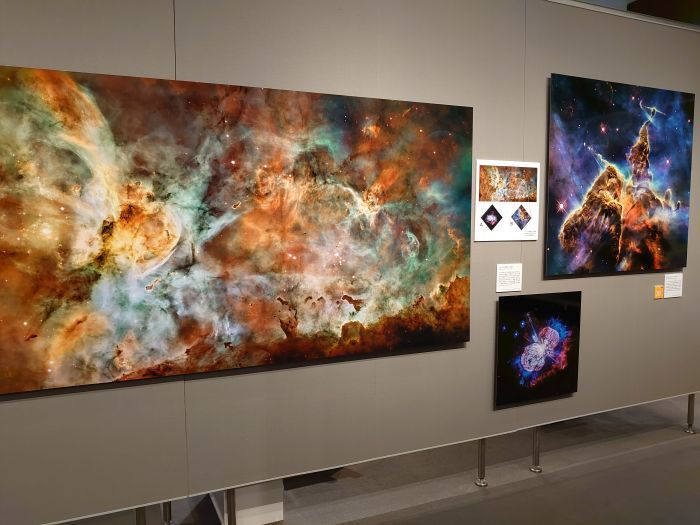 Genesis　　ハッブル宇宙望遠鏡　写真展_f0050534_16180180.jpg