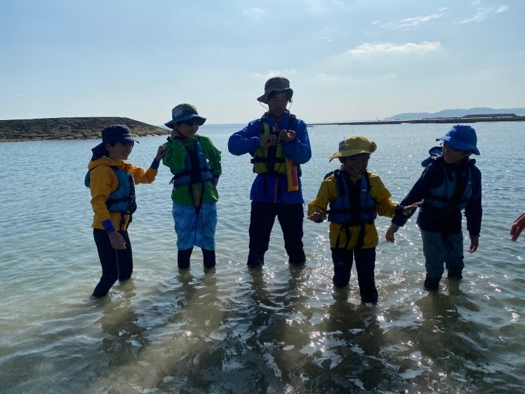 ネコクラブC-08◆冬の野遊びと海遊びキャンプ〔2日目〕12月、今年最後のガッツリ海遊び。丸一日、中城村の海で、SUPを満喫しました。それにしてもいい天気だった〜!_d0363878_20593408.jpg