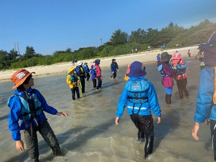 ネコクラブC-08◆冬の野遊びと海遊びキャンプ〔2日目〕12月、今年最後のガッツリ海遊び。丸一日、中城村の海で、SUPを満喫しました。それにしてもいい天気だった〜!_d0363878_20593514.jpg
