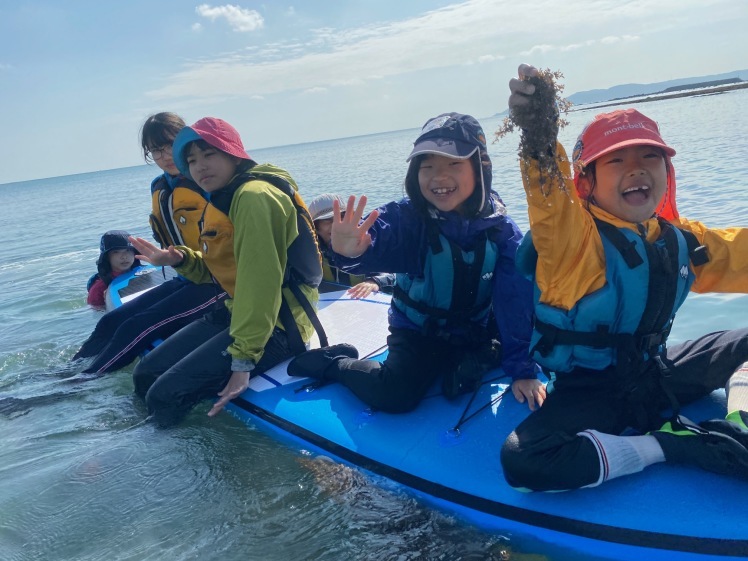 ネコクラブC-08◆冬の野遊びと海遊びキャンプ〔2日目〕12月、今年最後のガッツリ海遊び。丸一日、中城村の海で、SUPを満喫しました。それにしてもいい天気だった〜!_d0363878_21003004.jpg