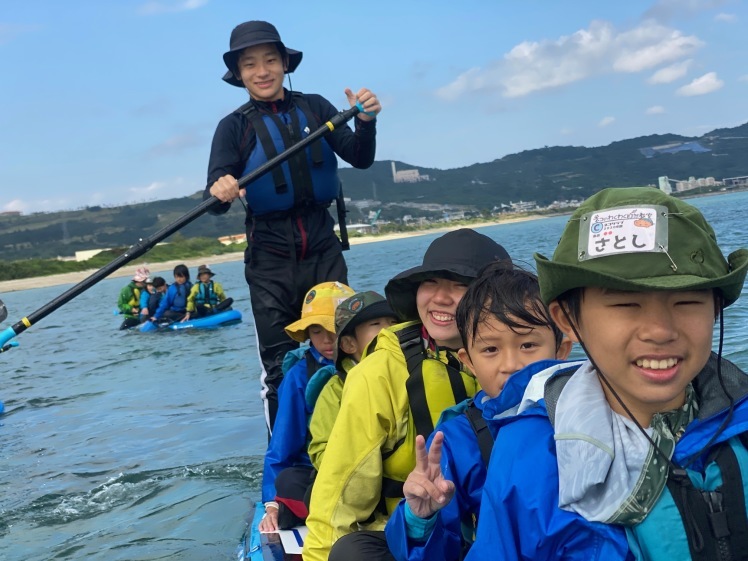 ネコクラブC-08◆冬の野遊びと海遊びキャンプ〔2日目〕12月、今年最後のガッツリ海遊び。丸一日、中城村の海で、SUPを満喫しました。それにしてもいい天気だった〜!_d0363878_21010840.jpg