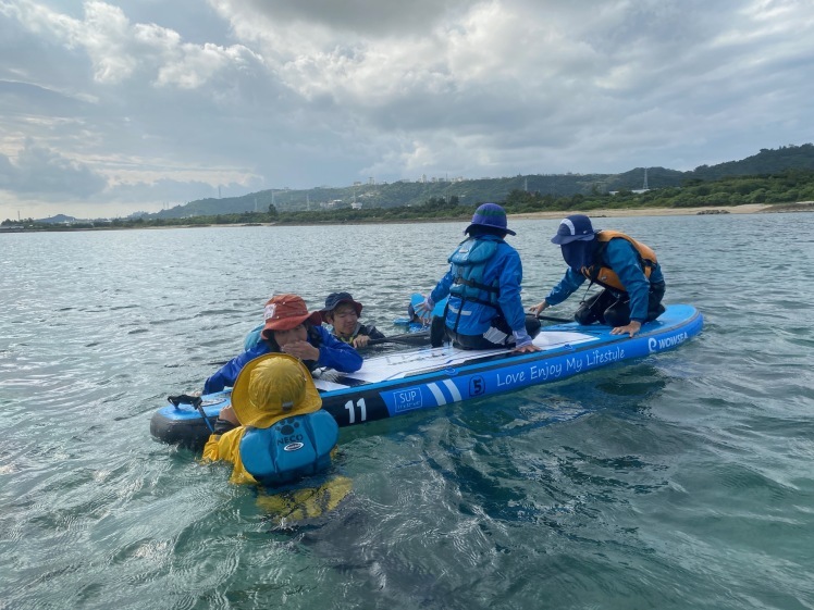 ネコクラブC-08◆冬の野遊びと海遊びキャンプ〔2日目〕12月、今年最後のガッツリ海遊び。丸一日、中城村の海で、SUPを満喫しました。それにしてもいい天気だった〜!_d0363878_21010917.jpg