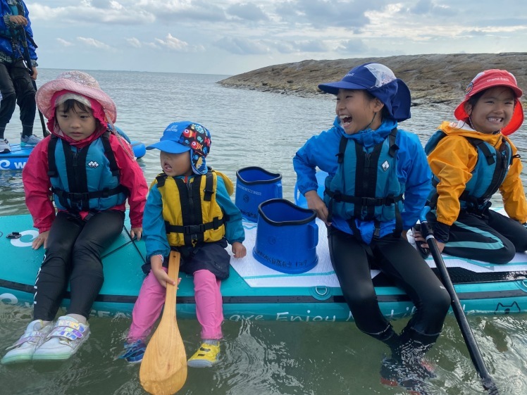 ネコクラブC-08◆冬の野遊びと海遊びキャンプ〔2日目〕12月、今年最後のガッツリ海遊び。丸一日、中城村の海で、SUPを満喫しました。それにしてもいい天気だった〜!_d0363878_21014653.jpg