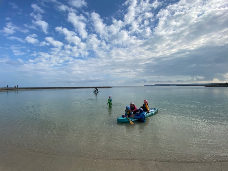 ネコクラブC-08◆冬の野遊びと海遊びキャンプ〔2日目〕12月、今年最後のガッツリ海遊び。丸一日、中城村の海で、SUPを満喫しました。それにしてもいい天気だった〜!_d0363878_21014733.jpg