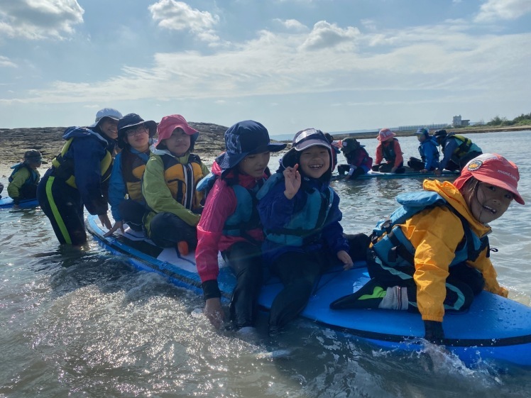 ネコクラブC-08◆冬の野遊びと海遊びキャンプ〔2日目〕12月、今年最後のガッツリ海遊び。丸一日、中城村の海で、SUPを満喫しました。それにしてもいい天気だった〜!_d0363878_21045930.jpg