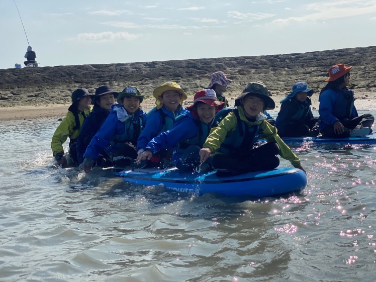 ネコクラブC-08◆冬の野遊びと海遊びキャンプ〔2日目〕12月、今年最後のガッツリ海遊び。丸一日、中城村の海で、SUPを満喫しました。それにしてもいい天気だった〜!_d0363878_21045937.jpg