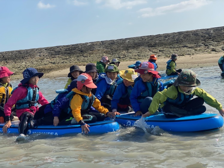 ネコクラブC-08◆冬の野遊びと海遊びキャンプ〔2日目〕12月、今年最後のガッツリ海遊び。丸一日、中城村の海で、SUPを満喫しました。それにしてもいい天気だった〜!_d0363878_21045940.jpg