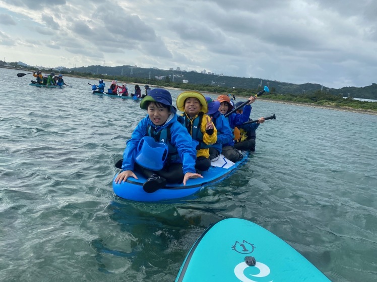ネコクラブC-08◆冬の野遊びと海遊びキャンプ〔2日目〕12月、今年最後のガッツリ海遊び。丸一日、中城村の海で、SUPを満喫しました。それにしてもいい天気だった〜!_d0363878_21054684.jpg