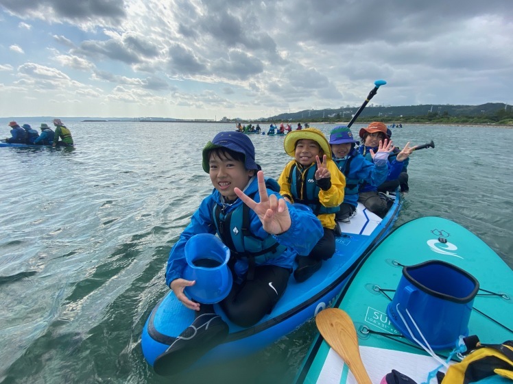 ネコクラブC-08◆冬の野遊びと海遊びキャンプ〔2日目〕12月、今年最後のガッツリ海遊び。丸一日、中城村の海で、SUPを満喫しました。それにしてもいい天気だった〜!_d0363878_21054690.jpg