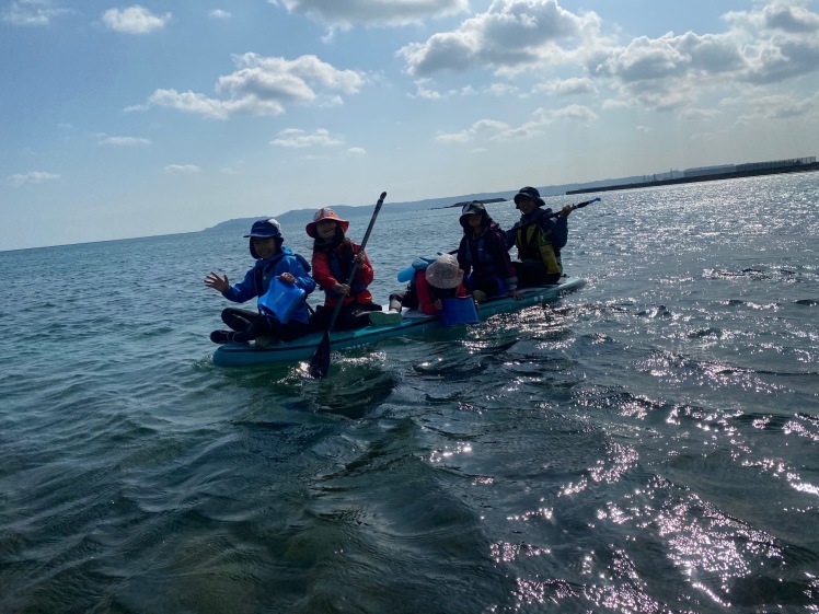 ネコクラブC-08◆冬の野遊びと海遊びキャンプ〔2日目〕12月、今年最後のガッツリ海遊び。丸一日、中城村の海で、SUPを満喫しました。それにしてもいい天気だった〜!_d0363878_21063848.jpg