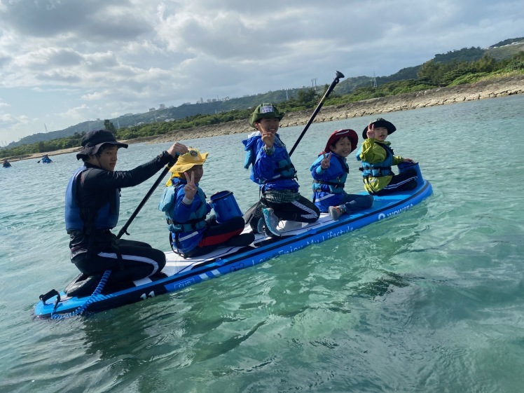 ネコクラブC-08◆冬の野遊びと海遊びキャンプ〔2日目〕12月、今年最後のガッツリ海遊び。丸一日、中城村の海で、SUPを満喫しました。それにしてもいい天気だった〜!_d0363878_21063856.jpg