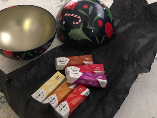 簡単【クリスマススワッグ】で少しずつクリスマスのインテリアに♪_f0023333_22330228.jpg