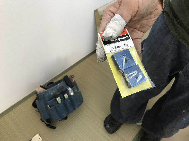 3.5日クロス終了・巾木・床・照明・ダイノック・洗面化粧台_f0031037_17381916.jpg