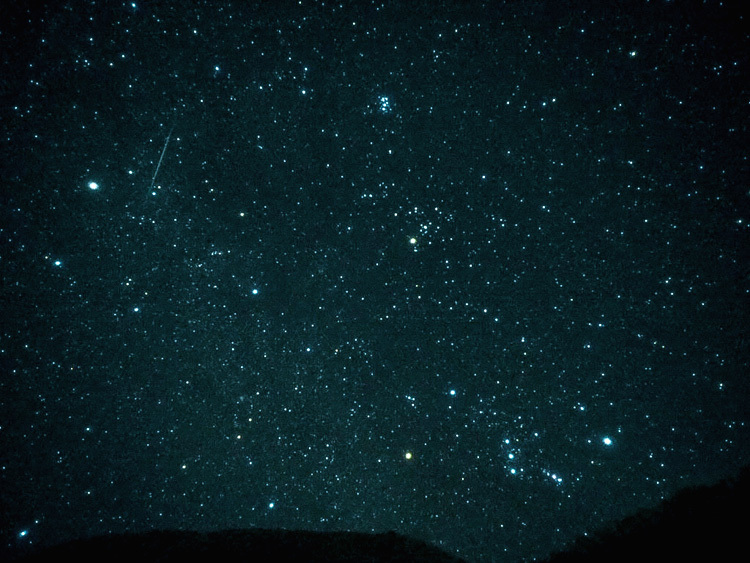 【ふたご座流星群】「星空保護区」神津島の夜_b0008655_17184557.jpg