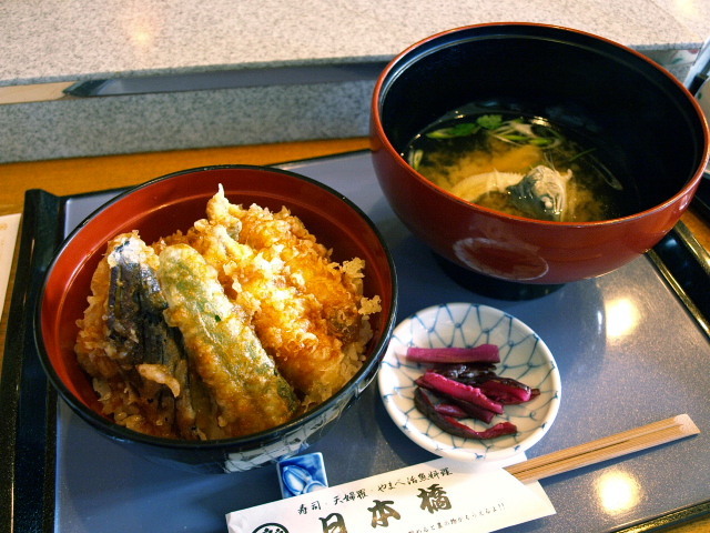 日本橋　その１０１（やまべ天丼 他）_d0153062_20534403.jpg